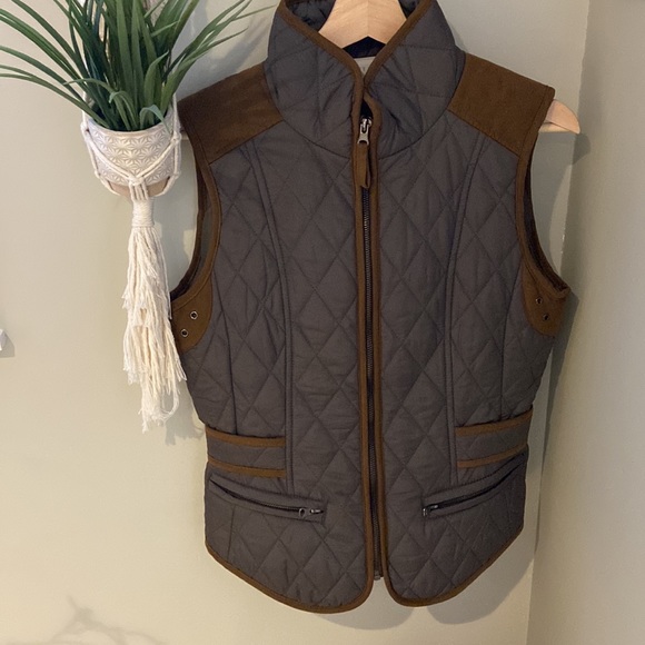 Loft 82 Vest - Picture 2 of 7